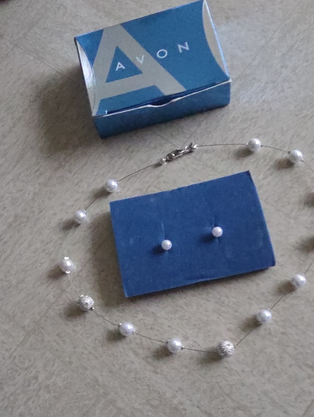 Avon White Pearl Bead Floating Necklace with Matching Stud Earrings